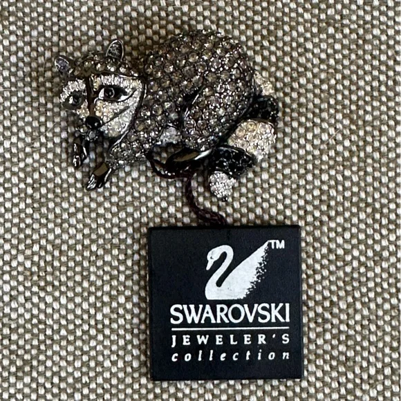 VINTAGE 90s Swarovski Jeweler's Collection Raccoon Brooch New With Tags! - Picture 3 of 6